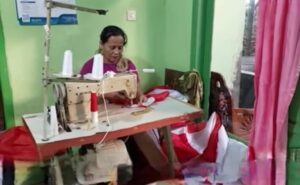 Bulan Kemerdekaan RI, Produsen Bendera di Ciamis Kebanjiran Pesanan