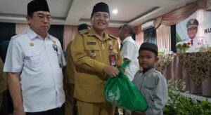 Bachril Bakri Serahkan Bantuan dan Evaluasi Program Stunting di Kecamatan Jonggol