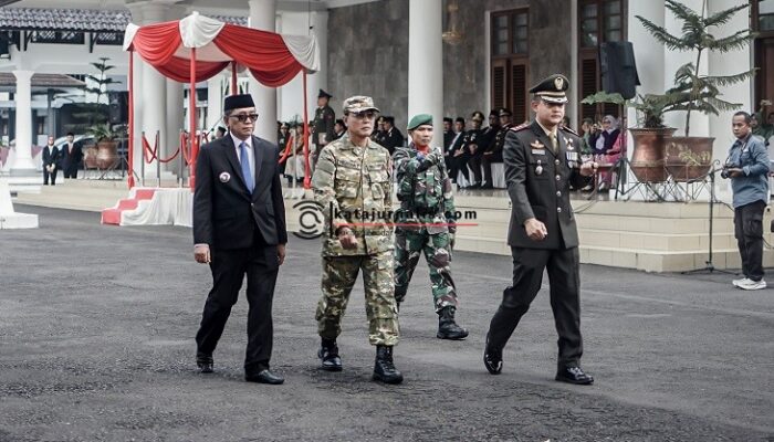 Herdiat Sunarya Ikuti Upacara Peringatan HUT ke-80 TNI di Halaman Pendopo Ciamis