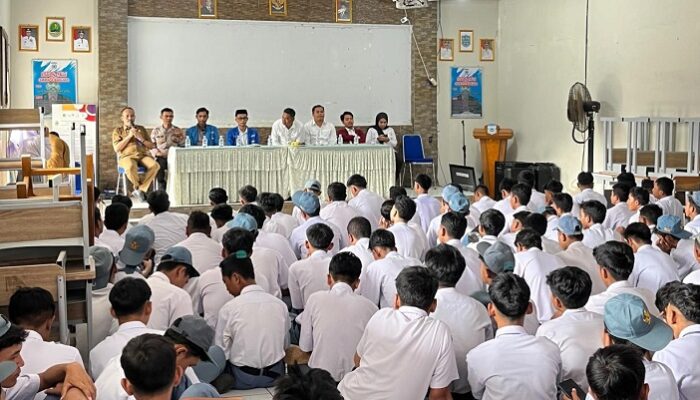 Polres Banjar dan Cipayung Plus Gelar Edukasi Hukum di Sekolah