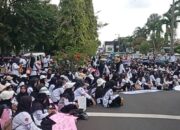Tuntut Amandemen UU ASN, Ribuan Guru Madrasah Gelar Aksi di DPRD Ciamis
