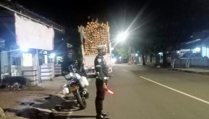 Pasca Insiden Kayu Gelondongan Jatuh, Satlantas Polres Banjar Tindak Truk ODOL