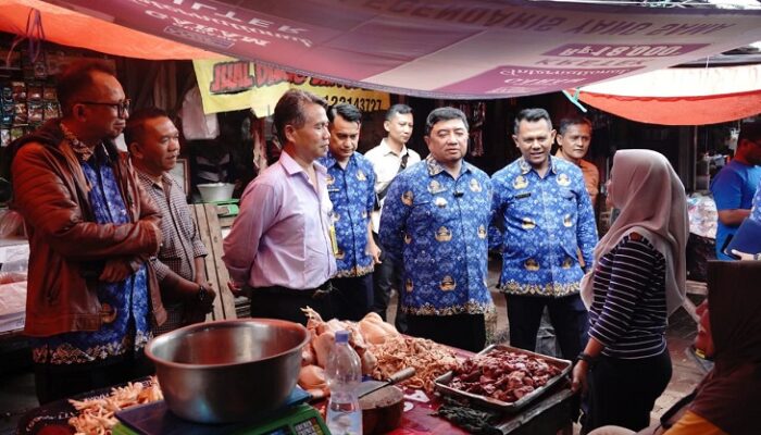 Bupati Garut Dorong Promosi Pasar Ciawitali Lewat Medsos