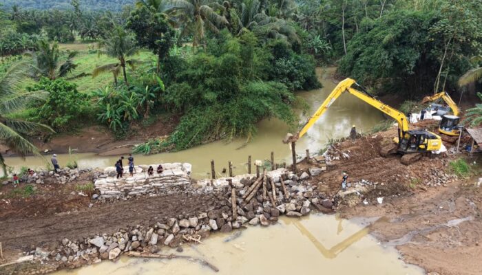 Kendala Cuaca dan Medan, BBWS Citanduy Tetap Kebut Perbaikan Tanggul Citalahab