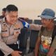 Anggota Propam Polres Ciamis Temukan Lansia yang Nekat Mudik Jalan Kaki Cikarang – Kebumen
