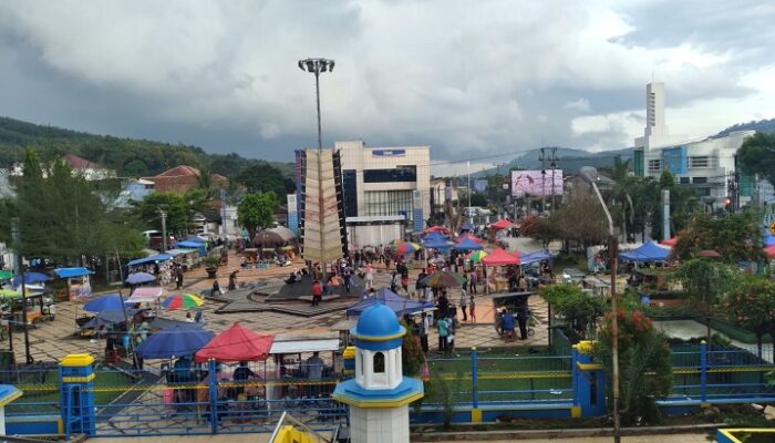 Ramadan dan Tradisi Ngabuburit di Alun-alun Banjar yang Tak Pernah Sepi