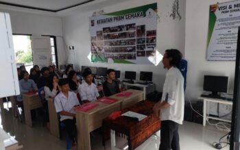 Tingkatkan Kepercayaan diri, PKBM Cemara Gelar Pelatihan Public Speaking