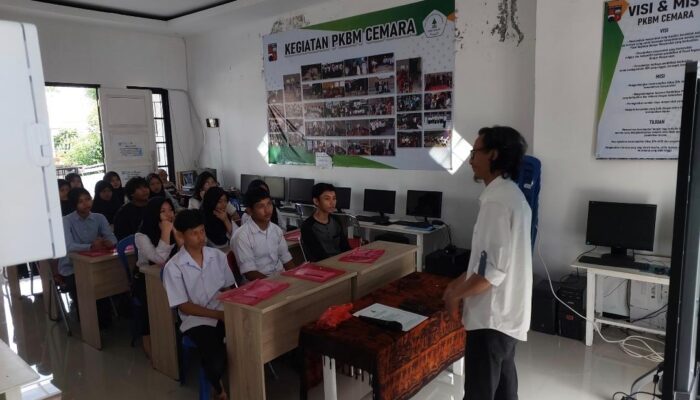 Tingkatkan Kepercayaan diri, PKBM Cemara Gelar Pelatihan Public Speaking