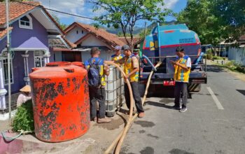 Ribuan Warga Alami Kekeringan, BBWS Citanduy Distribusikan Air Bersih di Ciamis