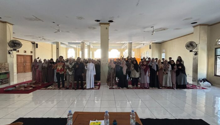 Inovatif! Mahasiswa Bahasa Inggris Unigal Teliti Pembelajaran Bilingual dan Kitab Kuning