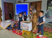 Tanamkan Empati Sejak Dini, Siswa TK Putra 3 Banjar Gelar Aksi Peduli Gempa NTT