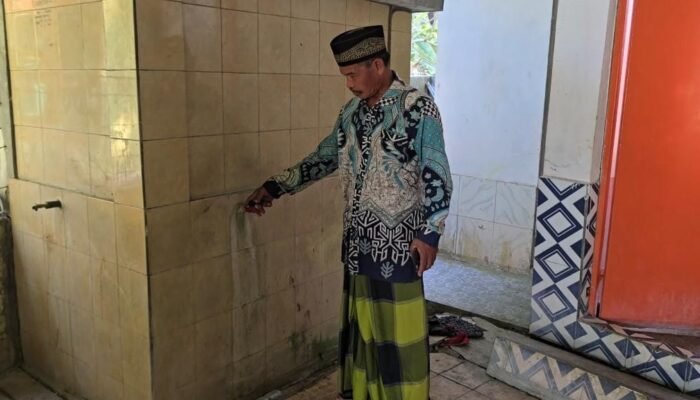 Kekeringan, DKM Masjid dan Warga di Ciamis Terpaksa Belanja Air