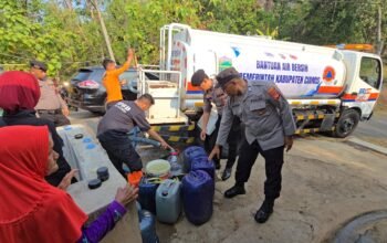 14 Ribu Jiwa Alami Kekeringan, Polres Ciamis Salurkan Air dan Buat Sumur Bo