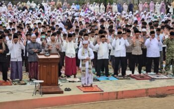 Kemarau Panjang, Ribuan Warga Gelar Sholat Istisqo